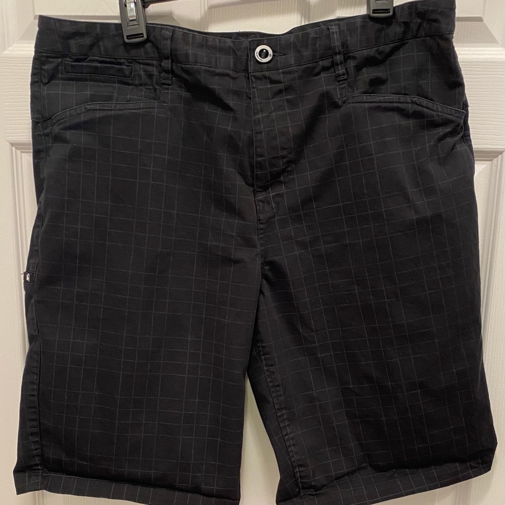 North Face Size 36. These fit on the big side IMO